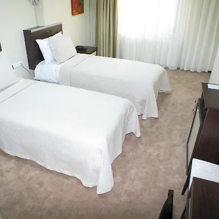 Perla Hotel Caycuma